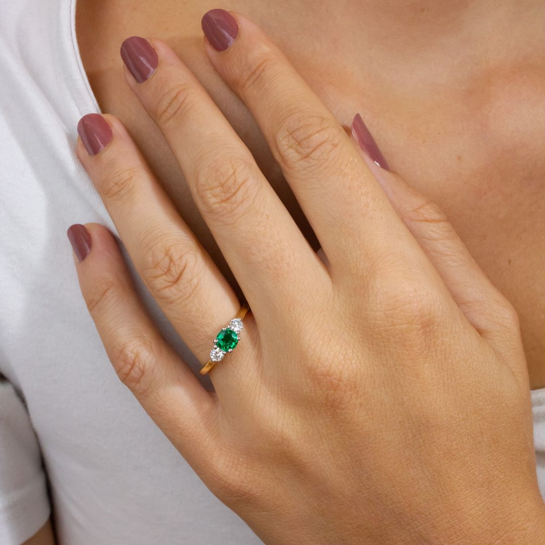 Emerald trilogy ring discount