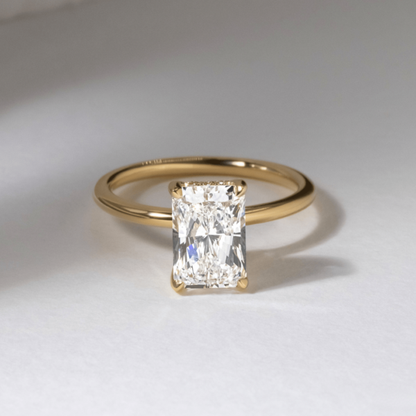 2 carat radiant cut diamond ring