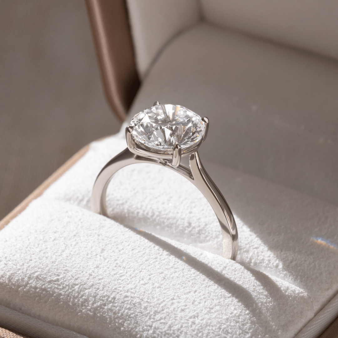 Louis Vuitton Monogram Infini 2019 SS Monogram Infini Engagement Ring White  Gold And Diamond (Q9M34I, Q9M34H, Q9M34G, Q9M34F, Q9M34E, Q9M34D, Q9M34C