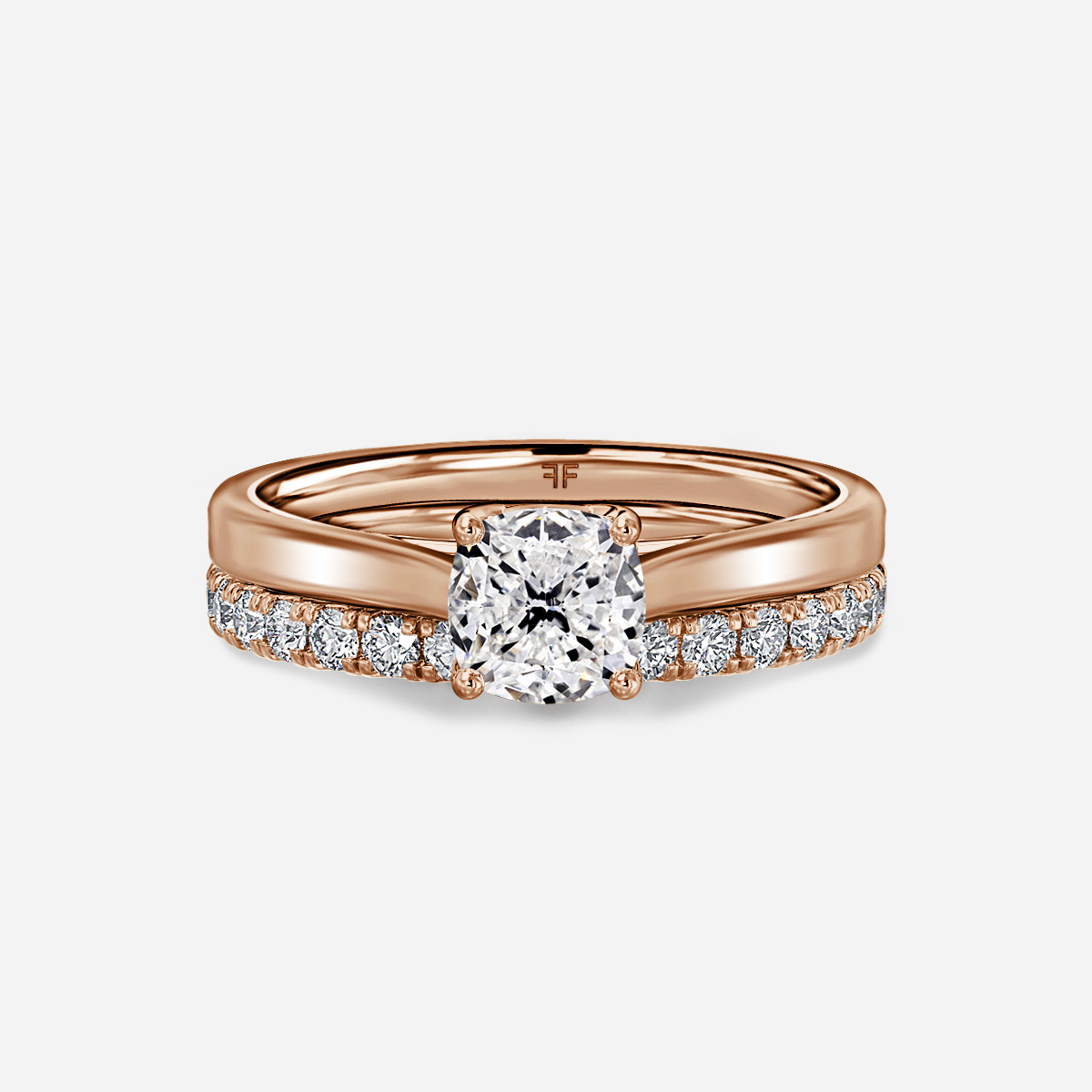 Aerin Solitaire Pavé Band Bridal Set