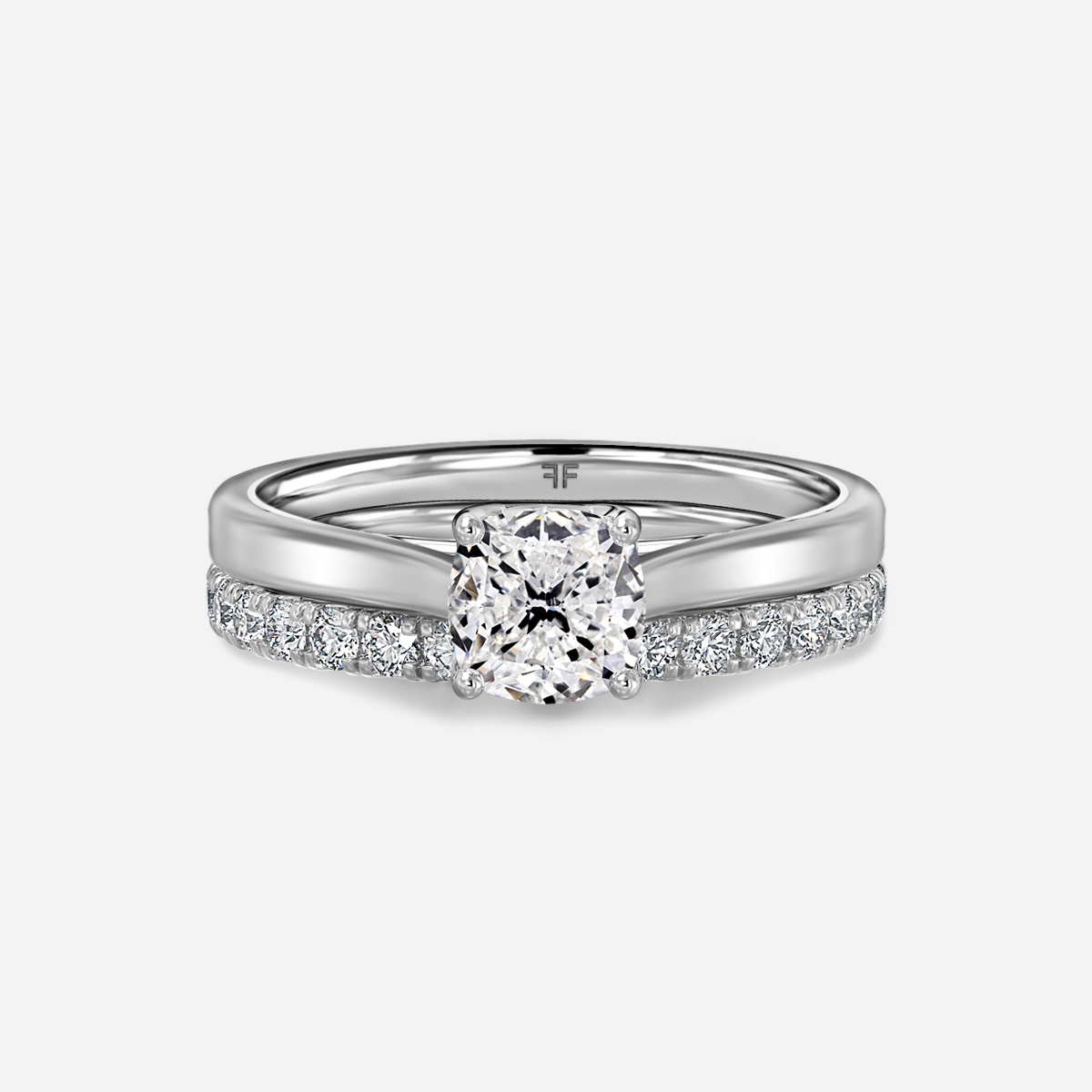 Aerin Solitaire Pavé Band Bridal Set