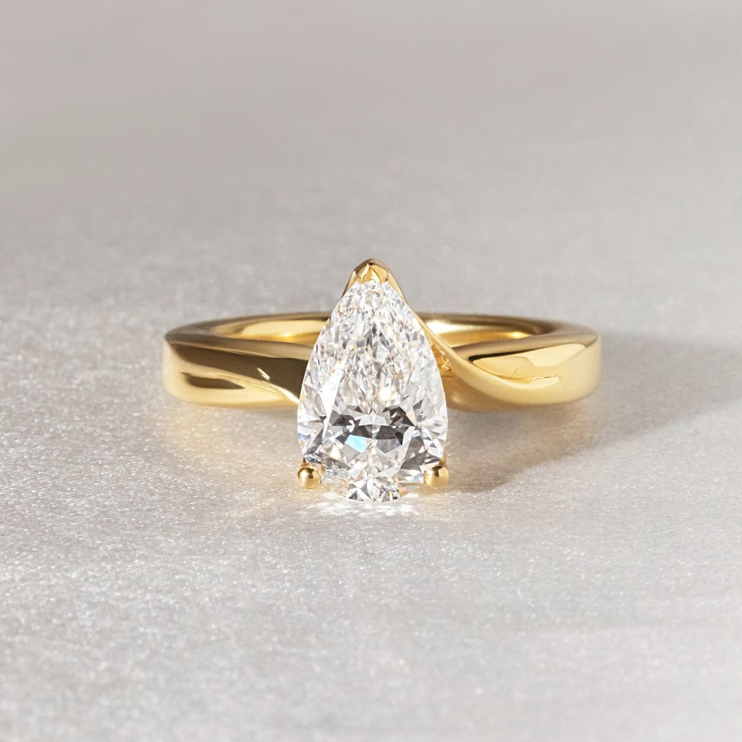 2.24 Carat Pear Diamond Solitaire Engagement Ring In Yellow Gold - Vri